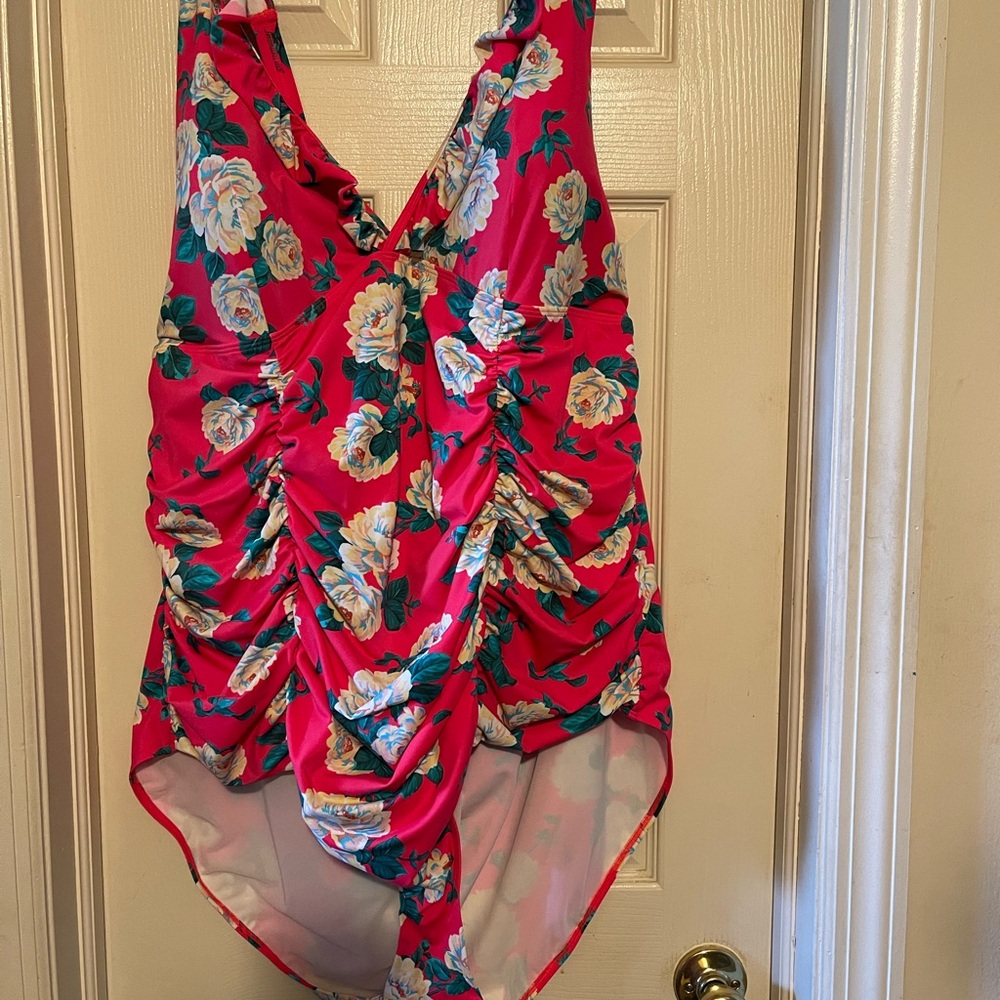 Lines Aqua Sample Floral Swim Wear